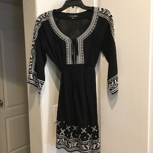 2x$15 - Forever 21 black & white dress // Size S